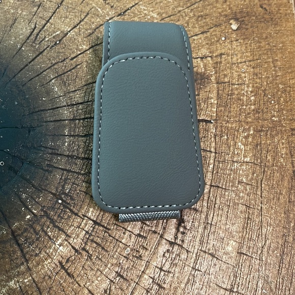 Sunglass Holder for Car Visor Clip, Magnetic Leather Eyeglass Hanger - Picture 4 of 4